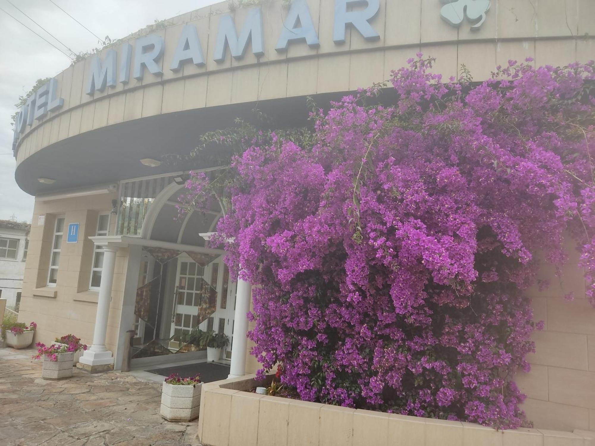 Hotel Miramar Laredo Exterior photo